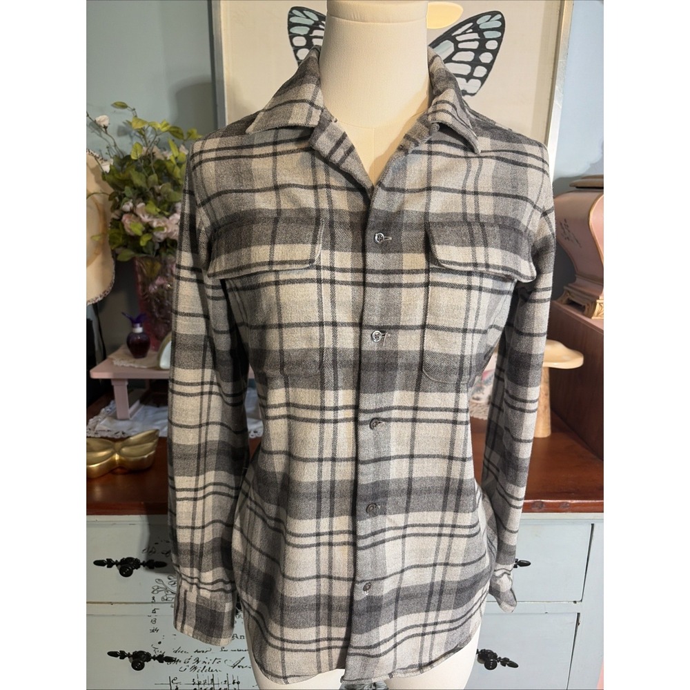 Ralph Lauren Blue Label Plaid Top - Size 6. 100% Cotton. Super Soft.